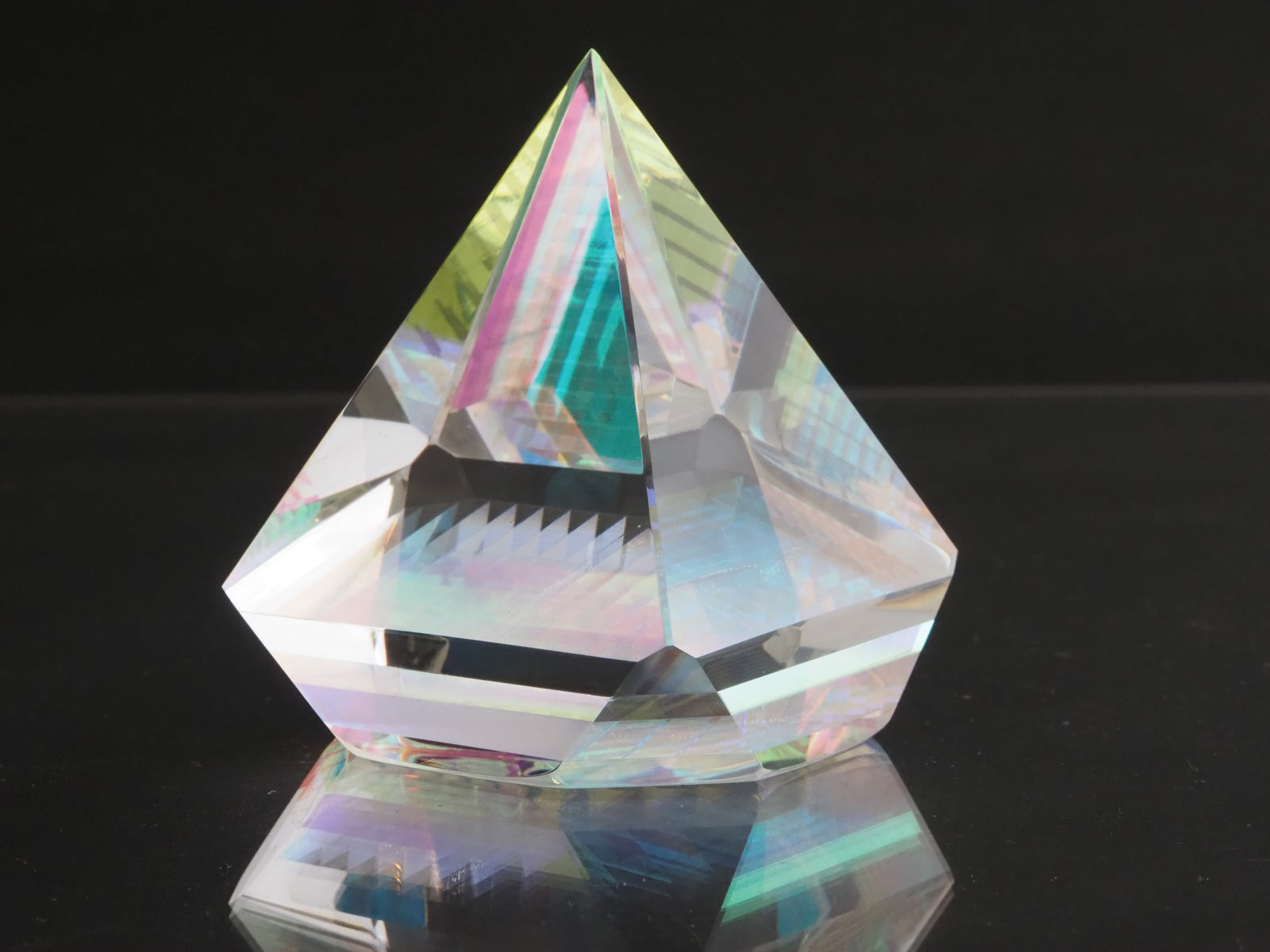 Brilliant Cuts "Apollo Pyramid"