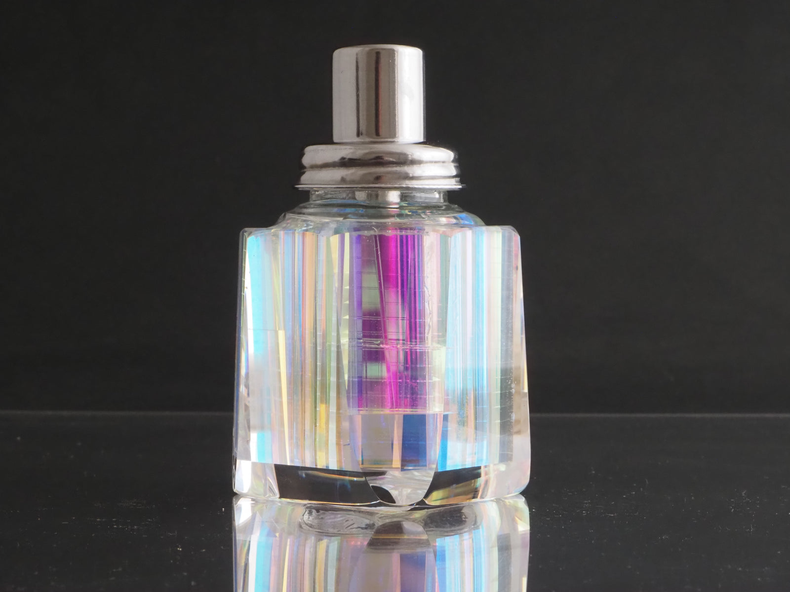 Brilliant Cuts "Iso Dispenser"